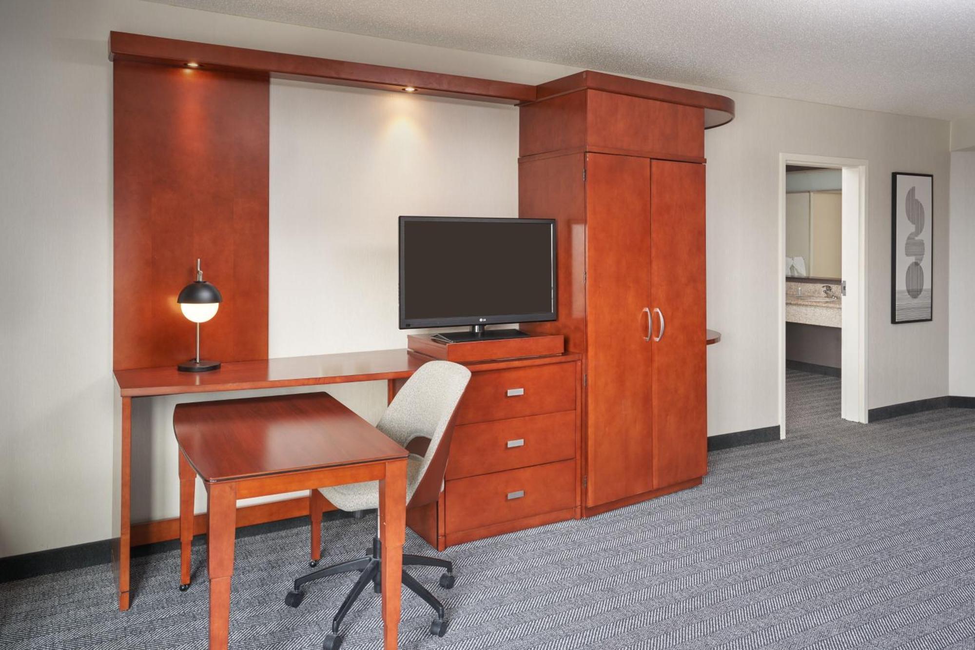 Courtyard By Marriott Glassboro Rowan University Exterior photo