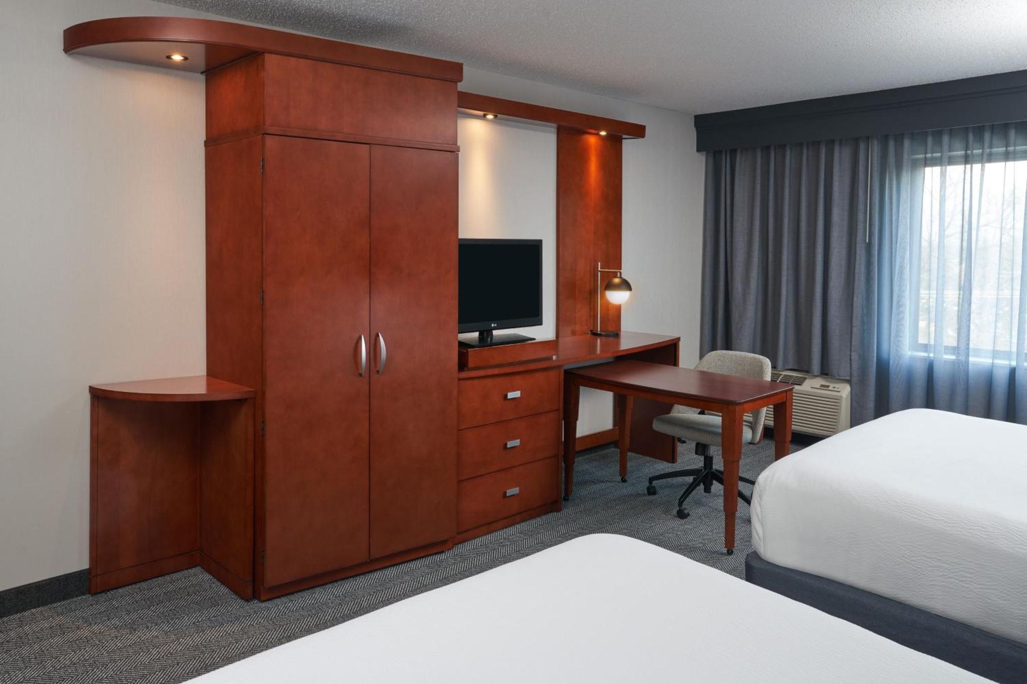 Courtyard By Marriott Glassboro Rowan University Exterior photo