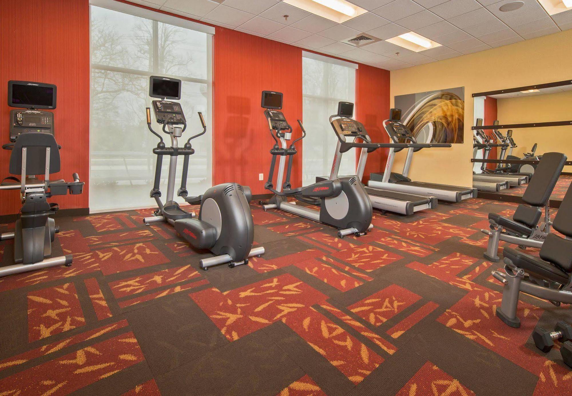 Courtyard By Marriott Glassboro Rowan University Exterior photo